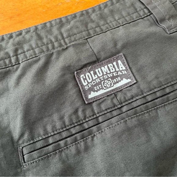 COLUMBIA Dark Gray Shorts Mens Size 38x10 100% cotton regular fit 10” length - Picture 3 of 6